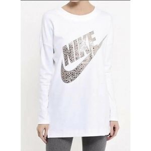 Nike white Rally Metallic long sleeve oversized crew neck sweatshirt siz…